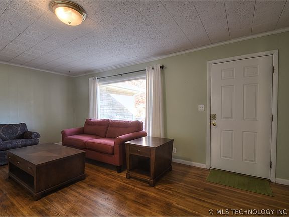 4th image of 114 S 74th East Ave