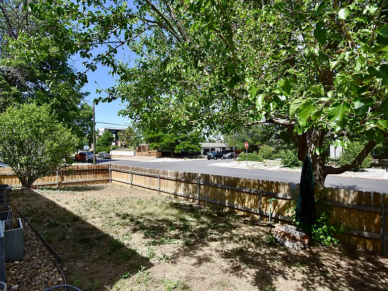 1600 W 40th Ave — Photo 13