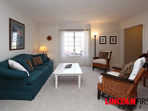 4th image of 5811 S 72nd St
