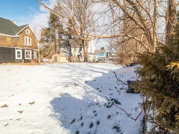 141 Pine Grove Avenue, Kingston, NY 12401