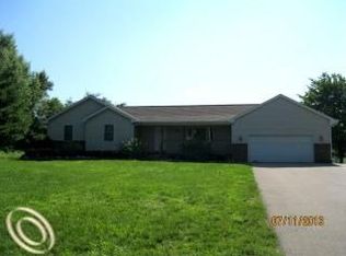 5818 Fisher Rd, Howell, MI 48855