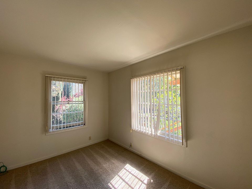 1st image of 435 Center St #B