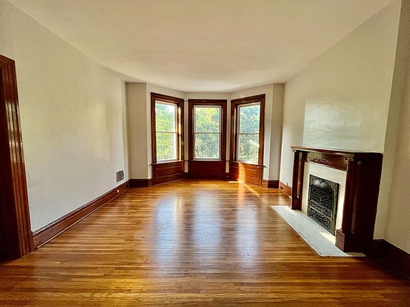 5th image of 3646 Arsenal St #2F