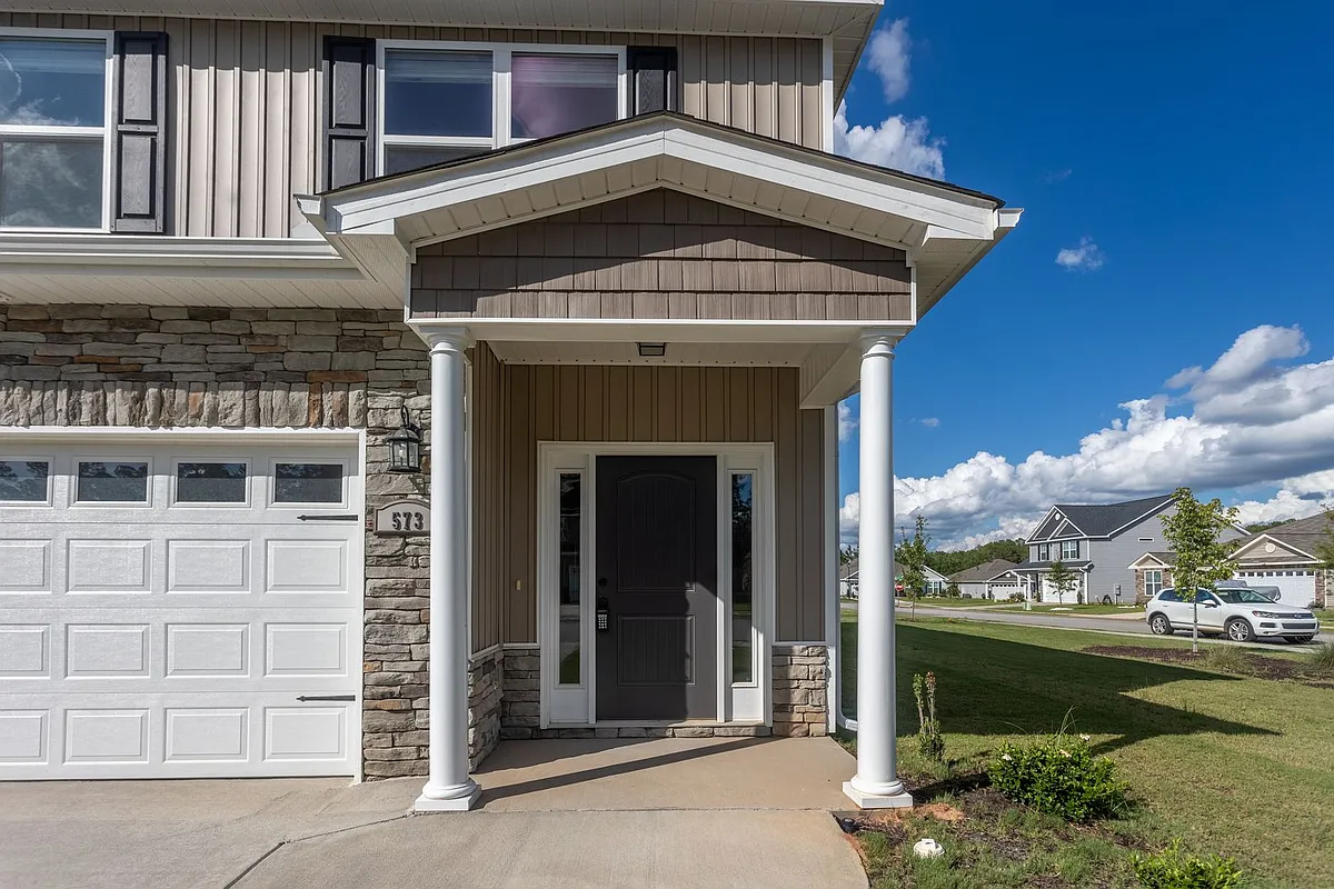 Building Photo - 573 Schaver Loop #G9
