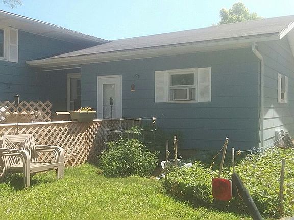 2nd image of 104 N Sullivan St