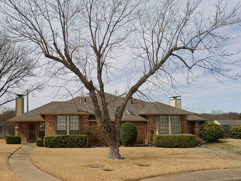 1st image of 115 Larchbrook Dr
