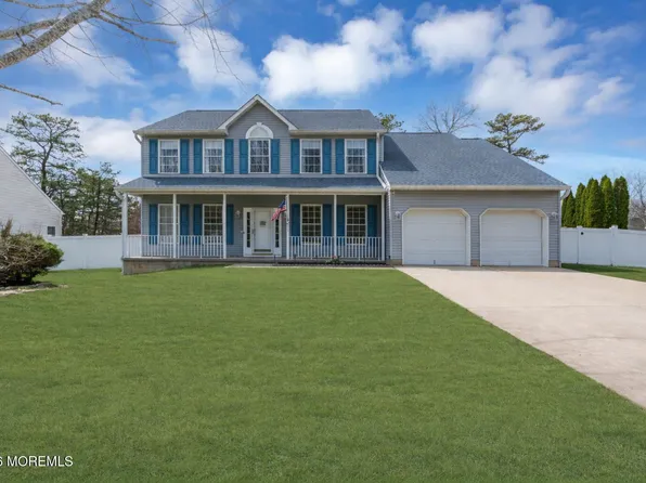 10 Brittany Drive, Bayville, NJ 08721