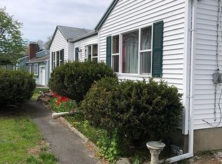 102 Maple St, Wenham, MA 01984