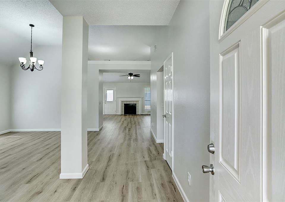 1st image of 18834 Appletree Hill Ln