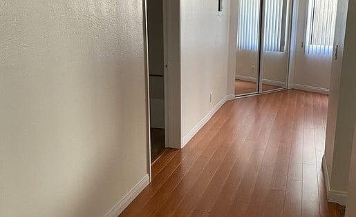 4th image of 2724 Abbot Kinney Blvd #559936e45