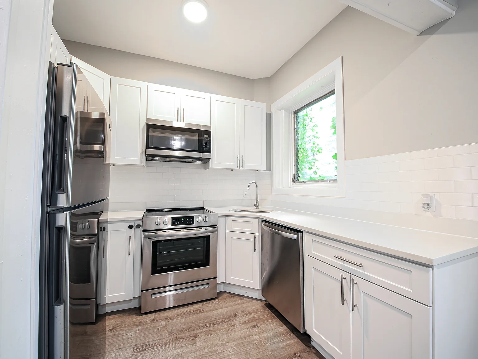 1 bed, 1000 sqft, $1,650 — Photo 4