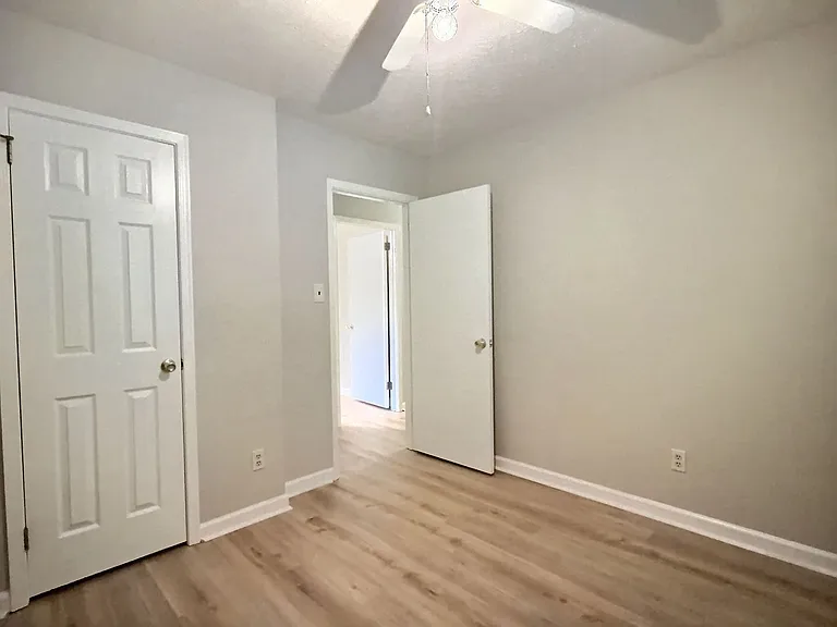 125 Kingswood Dr — Photo 17