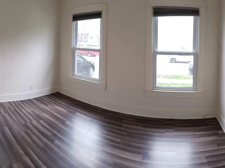 506 E Brandeis Ave — Photo 9