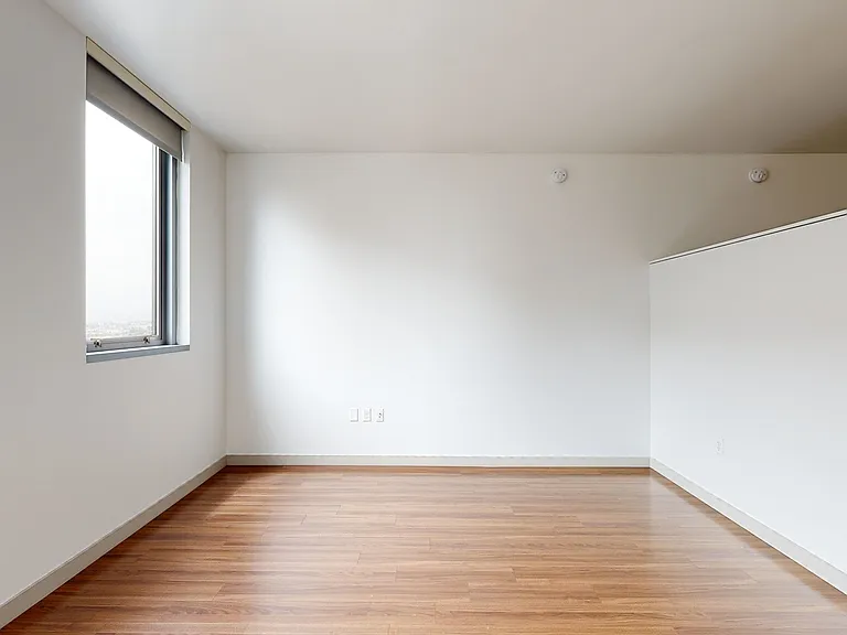 3033 Wilshire — Photo 45