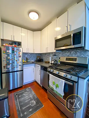 Rented by Realty 2000 Corp | media 38