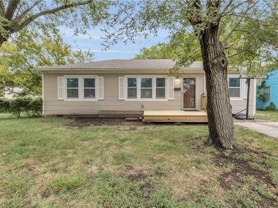 708 W Poor St, Olathe, KS, 66061