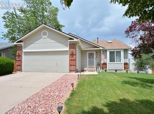 1626 S Canoe Creek Dr, Colorado Springs, CO 80906