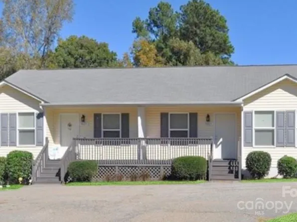 5605 Wrenn Dr, Denver, NC 28037