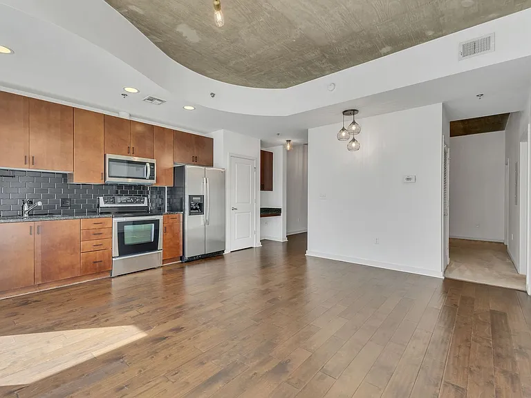 301 Demonbreun St #707 — Photo 22