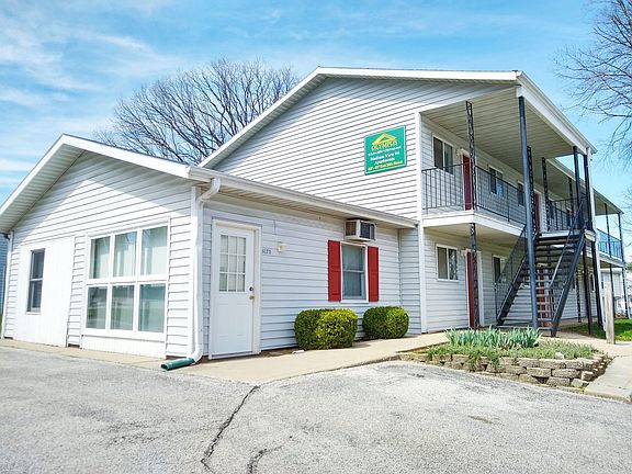 2nd image of 405-421 E 20th St #0B-1Ba-402Sqft