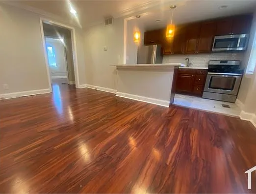 5636 Midwood Ave #1 — Photo 5