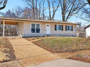 2515 Valley Brook Dr, Florissant, MO