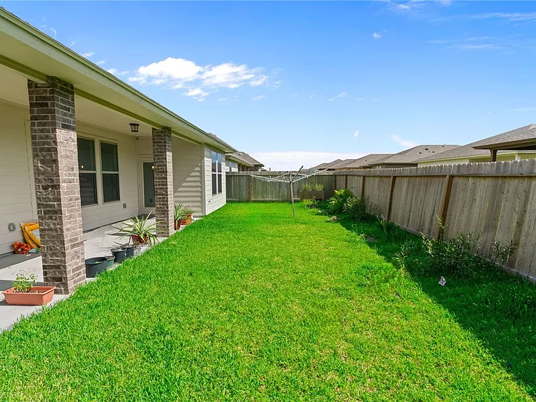 2677 Lannister Ln — Photo 20
