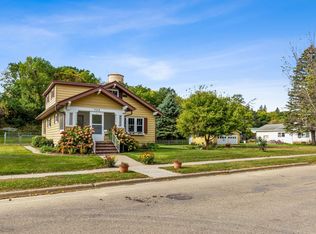 732 Center St, Enderlin, ND 58027