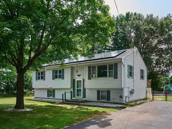 65 S Tallyho Dr, Springfield, MA 01118