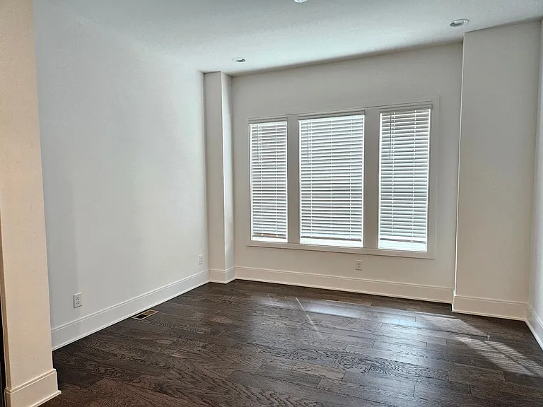 1337 Fairmont Ave NW — Photo 8