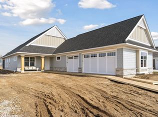 118 Spring Farm Rd, Saint Paul, MN 55127