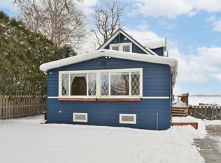 2201 Lakeshore DRIVE, Kansasville, WI 53139