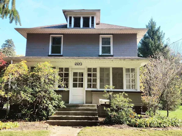 220 N Lane St, Blissfield, MI 49228