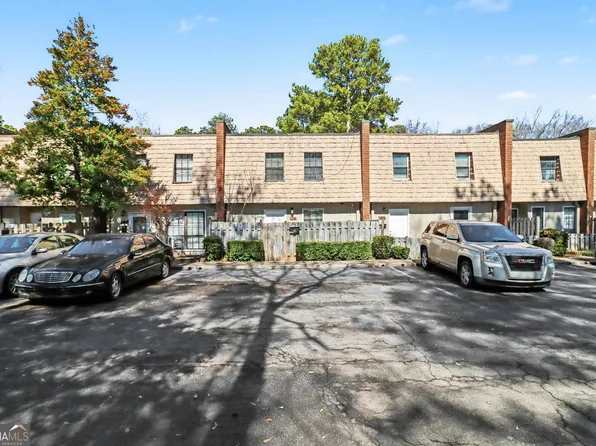 1388 Wood Cir S, Morrow, GA 30260