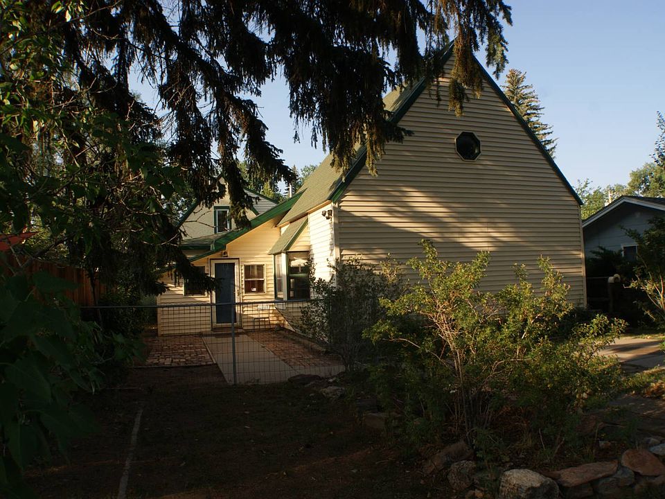 1st image of 1624 Custer St