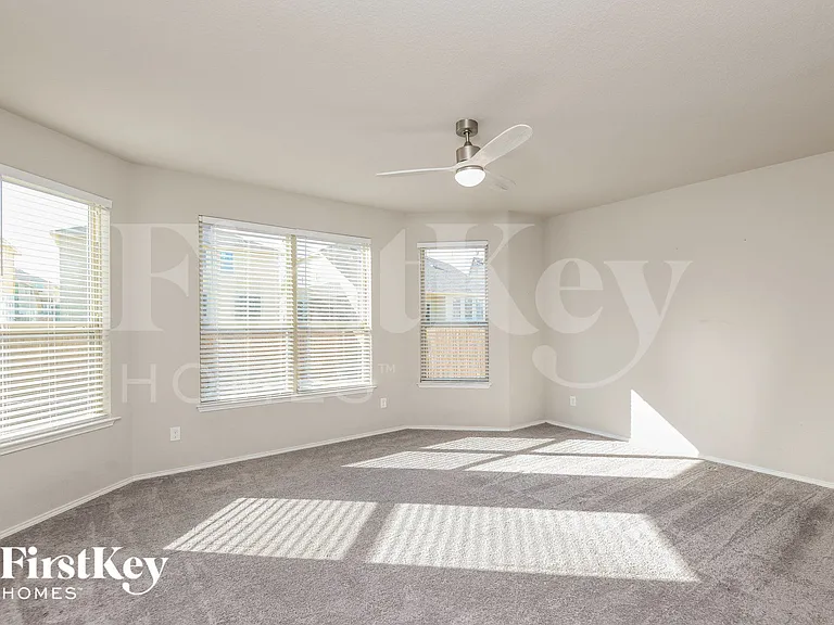 7709 Boat Wind Rd — Photo 13