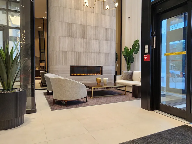 2020 Bathurst St #536 — Photo 13