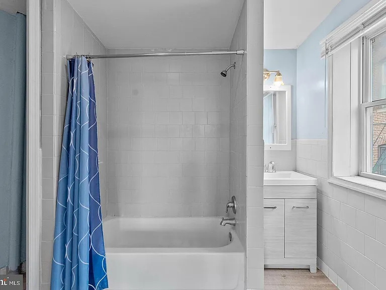 1818 E Pratt St #A — Photo 3