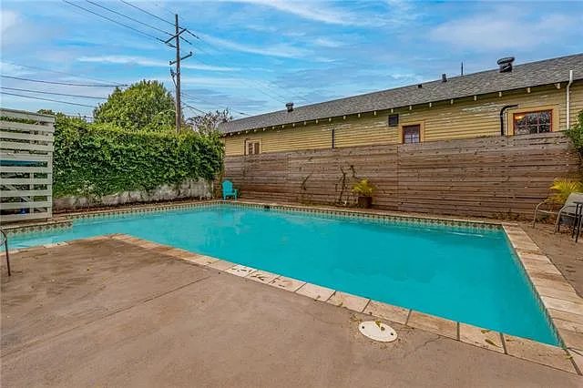 1702 Dante St #A — Photo 11