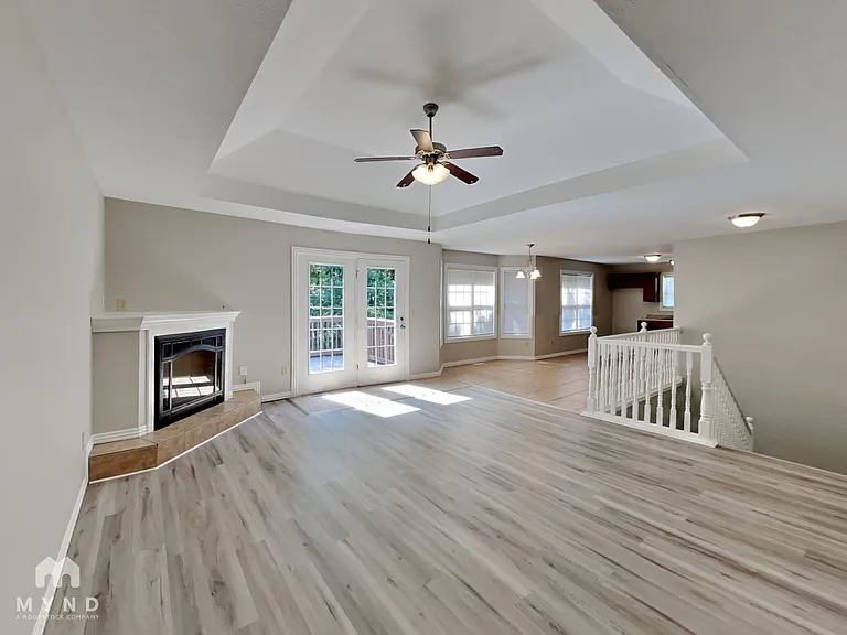 111 N Peach Brk — Photo 5