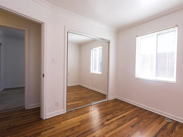 3334 S Pioneer St — Photo 6