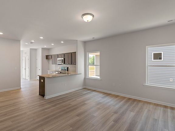 5th image of 120 Oyster Tabby Dr