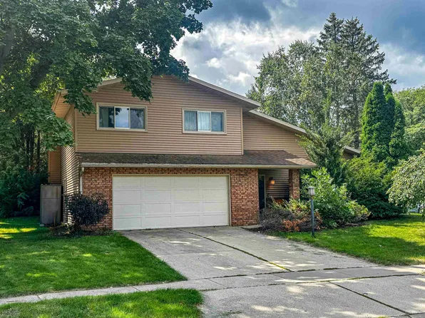 5413 Jonquil Ct, Middleton, WI 53562