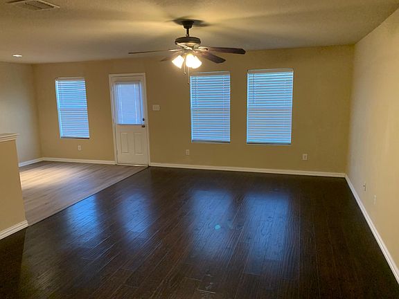 4th image of 1113 Antoinette Dr