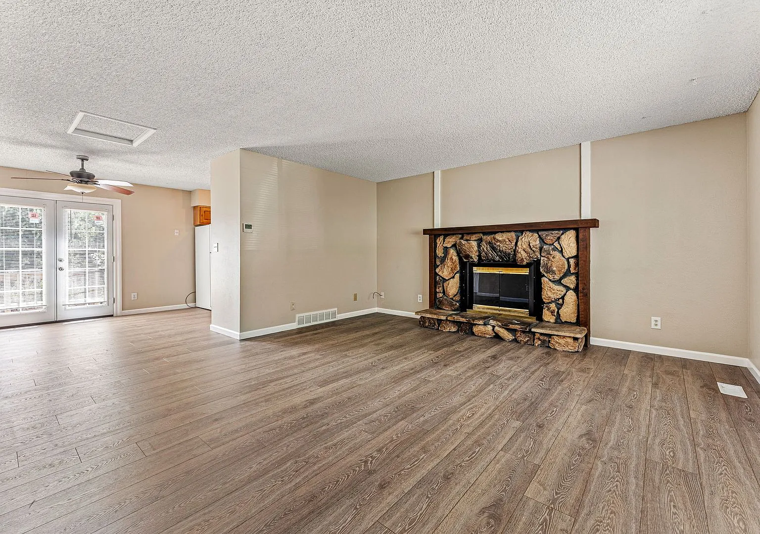 Near Downtown Castle Rock Location With No Hoa And Huge Yard — Photo 4