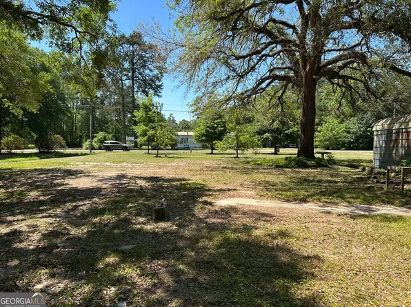 321 Carlyene Dr, Midway, GA 31320