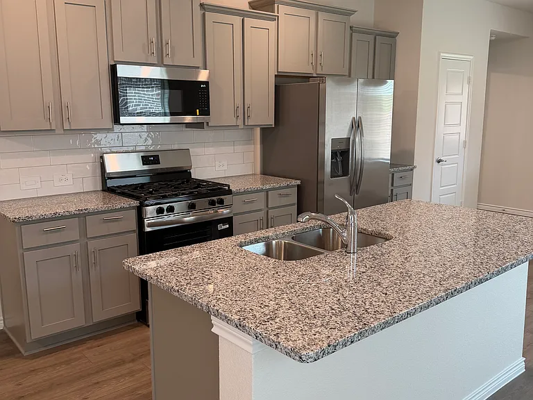 10213 Baron Dr — Photo 8