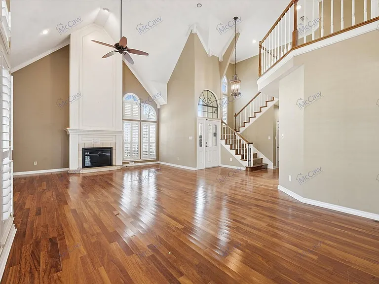 3407 Bowden Hill Ln N — Photo 4