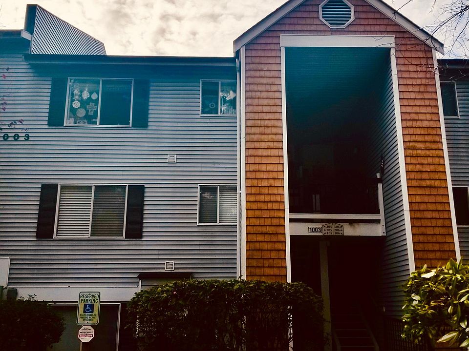 1st image of 1011 156th Ave NE Unit 205
