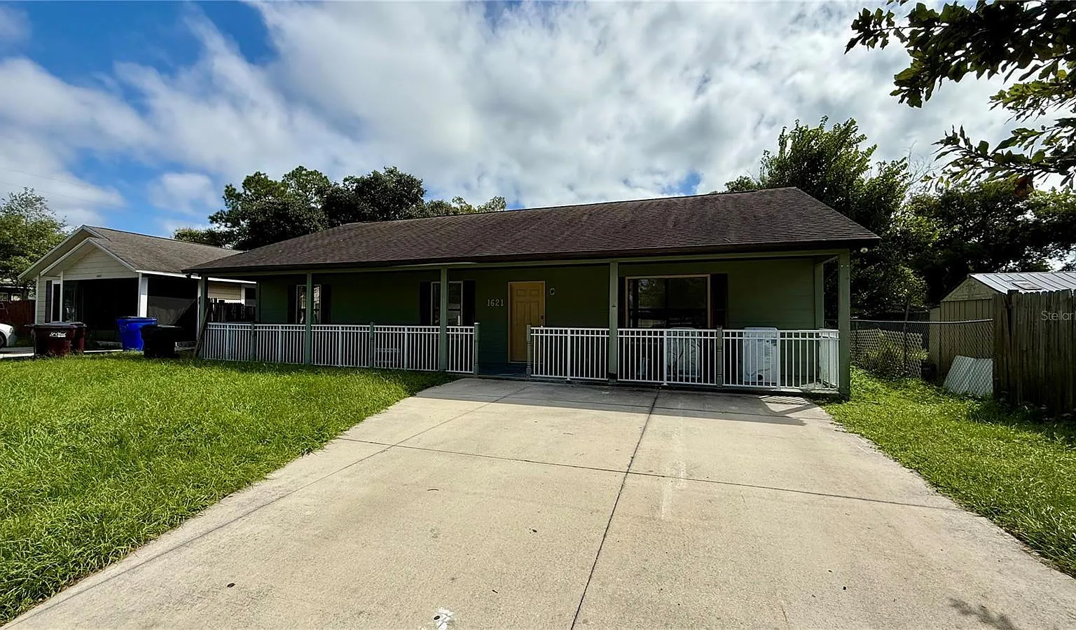 3 bed, 2.0 bath, 1994 sqft, $2,000 — Photo 2